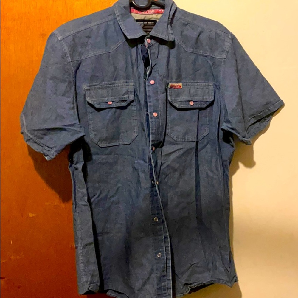 Akademiks short sleeve button up